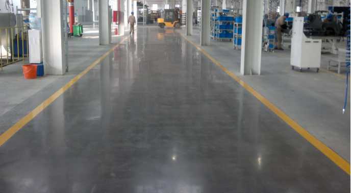混凝土密封固化劑地坪，相比環(huán)氧地坪施工，大大縮短工期